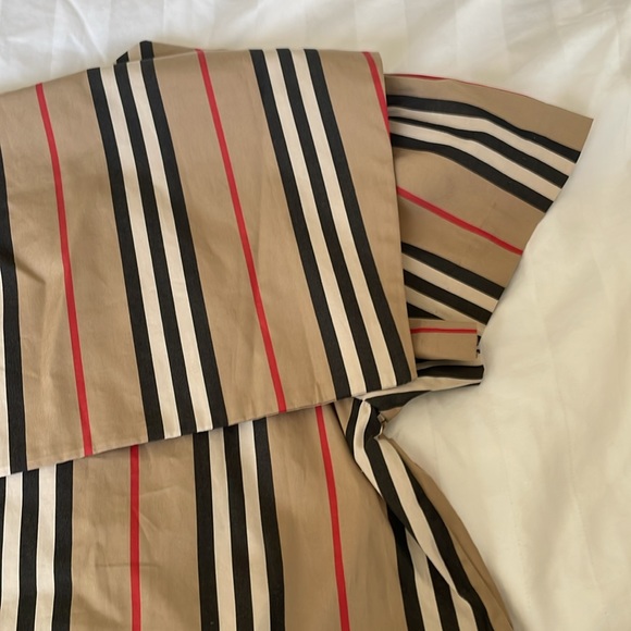 Burberry top brand new - Picture 9 of 11